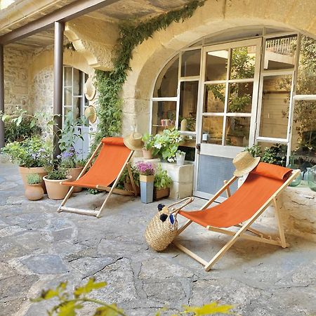 Bed and Breakfast La Dame Jeanne Fontanes  Exterior foto