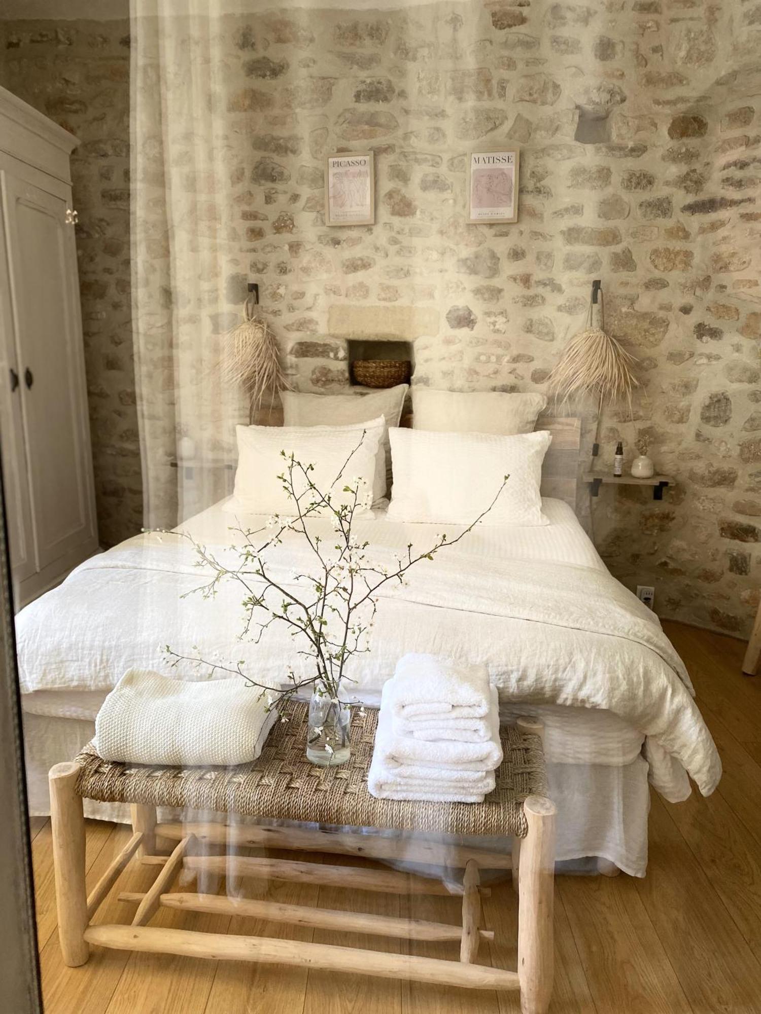 Bed and Breakfast La Dame Jeanne Fontanes  Exterior foto